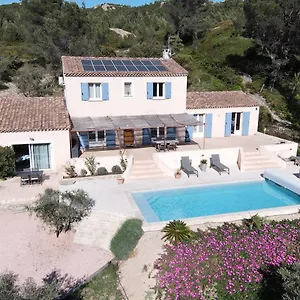 https://havre-de-paix-au-bord-des-alpilles.fr-provencehotel.com